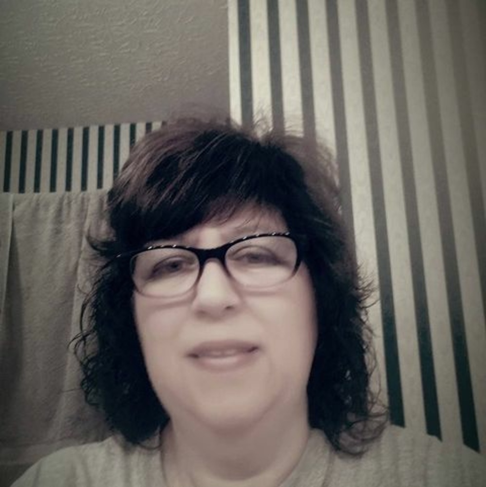 Meet your Posher, Brenda